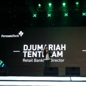 Djumariah Tenteram, Direktur Retail Banking PermataBank memberi sambutan dalam acara The Power of PermataMobile X by Permata Bank.