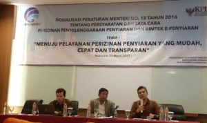 Komisioner KPI Pusat, Agung Suprio, menghadiri acara Sosialisasi Permen Kominfo No.18 tahun 2016 tentang Tata Cara Perizinan Penyiaran di Makassar, Kamis (23/3/17). Dok. kpi.go.id