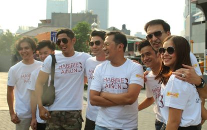 MD Meluncurkan Poster Raksasa Film Habibie Ainun 3