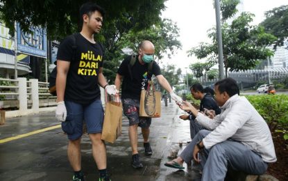 ﻿BERBAGI 500 HAND SANITIZER GRATIS, UNTUK MELAWAN COVID-19