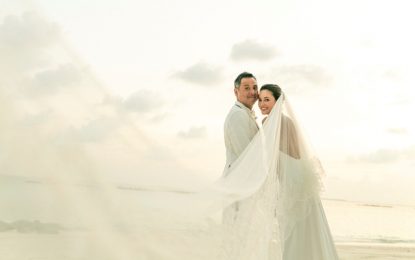 Julie Estelle Menikah Dengan David Tjiptobiantoro  di Maldives