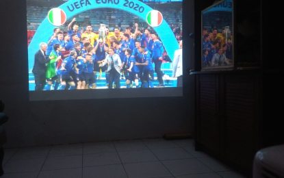 Sensasi Final Copa America 2021 dan Euro 2020 ala Proyektor Epson EB-X350