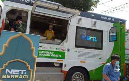 SINERGI NET & ACT dengan HUMANITY FOOD Truck: Bagikan 3000 Makanan untuk NAKES & Warga Terdampak Pandemi