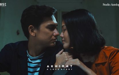 ‘Akhirat: A Love Story’: Ketika Adipati Dolken dan Della Dartyan Terombang-Ambing Di Kisah Asmara yang Mengaduk Perasaan