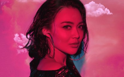 Wika Salim Ingin Perasaan Banyak Pendengar dalam ‘Aku Pakai Hati’