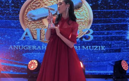 KEISYA LEVRONKA “Tak Ingin Usai” Raih AIM AWARD ACHIEVEMENT