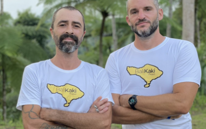 BaliKaki: 2 Bule Keliling Bali, Jalan Kaki!