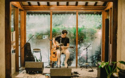 Dalam Balutan Intimate Catch up dan Gig Akustik, Rendy Pandugo Hadirkan Coffee and Friends