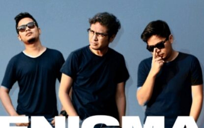 “Aku dan dirimu, Tercipta untuk bersama, Mampukah dirimu refleksikan duniaku”