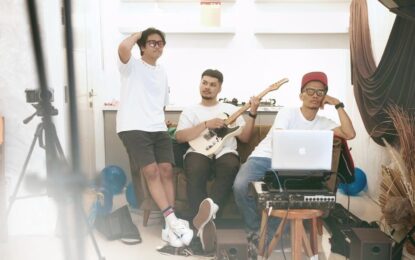 WYAT Suguhkah Album Perdana Berjudul “We’ve Just Arrived”