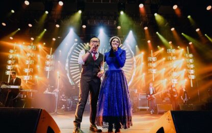 Konser Selebrasi 3 Dekade Perjalanan Cinta Ari Lasso di Surabaya Meriah