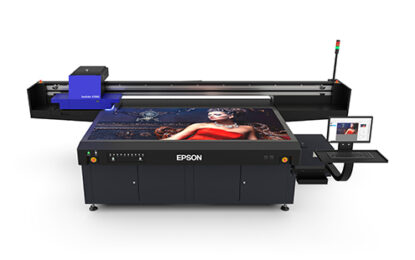 Hadirkan Printer Flatbed UV Pertama SureColor SC-V7000, Epson Perluas Aplikasi Signage