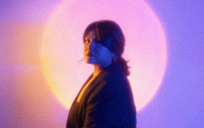 Wulan Azhar  Luncurkan Single “Menetap atau Pergi”