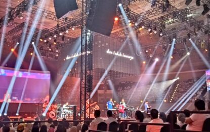 Kahitna Kembali Puaskan Ribuan Soulmate lewat Konser “Kahitna 2 Tahun Menuju 40”