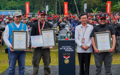 Komunitas Pengendara Motor Listrik Polytron bersama PT PLN (Persero) Berhasil Pecahkan Rekor MURI Pengisian Daya Motor Listrik Terbanyak dari Satu Merek