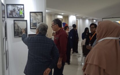 Ilmu Komunikasi Universitas Dian Nusantara Gelar Pameran Fotografi 549 karya Mahasiswa