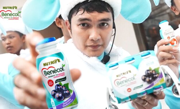 Aksi Nyentrik Aldi Taher Bareng Benecol
