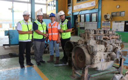 United Tractors Semen Gresik Hibahkan Alat Praktik kepada Politeknik Semen Indonesia (POLTEKSI)
